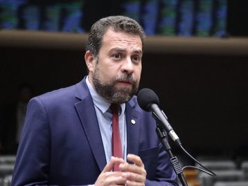 Deputado Boulos pede suspensão do Discord por causa de crimes planejados pelo app