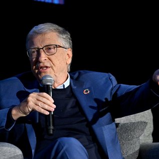 Imagem de Musk está ‘envolvido na morte das crianças mais pobres’, acusa Bill Gates