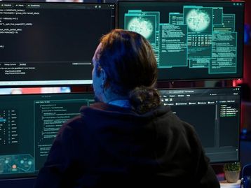 Gangue de ransomware LockBit é hackeada; vazamento tem até chats de negociação
