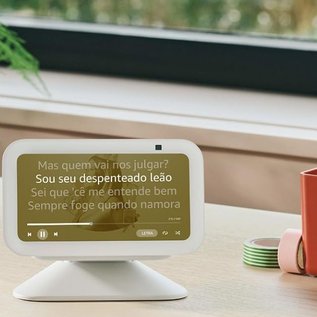 Imagem de Alexa com tela: dispositivos Echo Show 5 e Echo Show 8 com até 25% de desconto