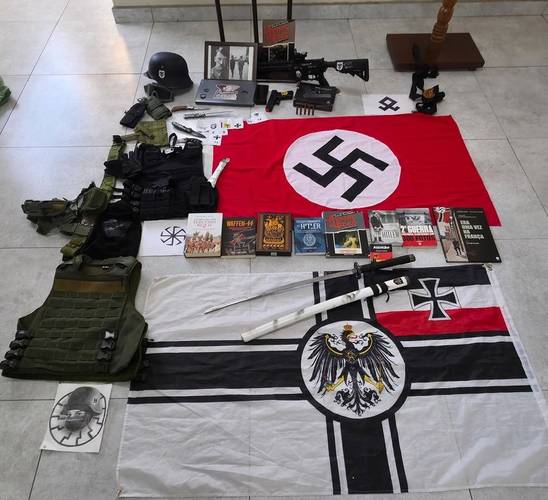 Homem preso por apologia ao nazismo