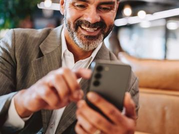 Galaxy A25 pelo menor preço: compre o celular Samsung com 30% de desconto