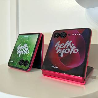 Imagem de Motorola Razr 60 vai ganhar edição de luxo feita junto com a Swarovski