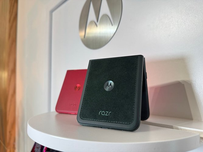 Razr 60 Ultra.JPG