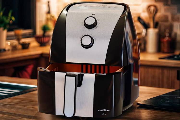 Fritadeira-Air-Fryer-Britania-BFR51-960x640.jpg
