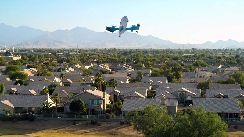 Amazon começa a entregar iPhones e Galaxy via drone nos EUA