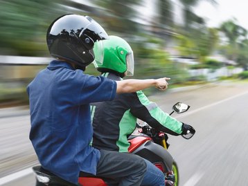 Após morte e ordem judicial, 99 e Uber param de oferecer corridas em moto em SP