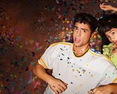 Heterossexualidade vira piada em nova série hilária do Prime Video! Conheça Overcompensating
