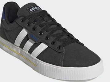 Grandes ofertas em produtos Nike, Fila, New Balance e mais com até 60% OFF no Mercado Livre