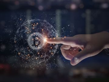 Alta do bitcoin: brasileiros sacam mais de R$ 10 milhões em fundos de criptomoedas