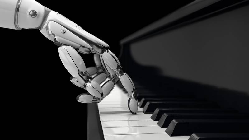 uma-mão-robótica-encostando-o-dedo-indicador-na-tecla-de-um-piano