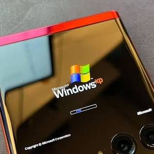 Imagem de Alguém fez o Moto Razr 40 Ultra rodar o Windows XP; confira