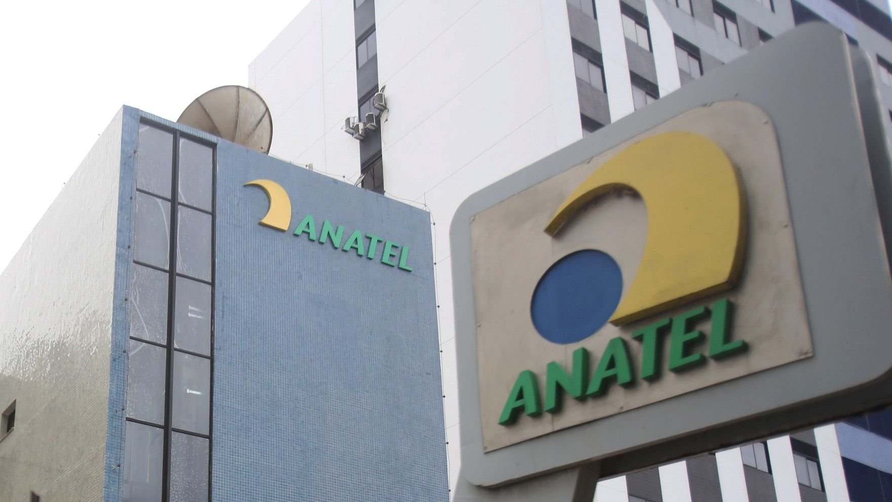 Anatel apreende 3,3 mil itens irregulares de Amazon, Mercado Livre e Shopee