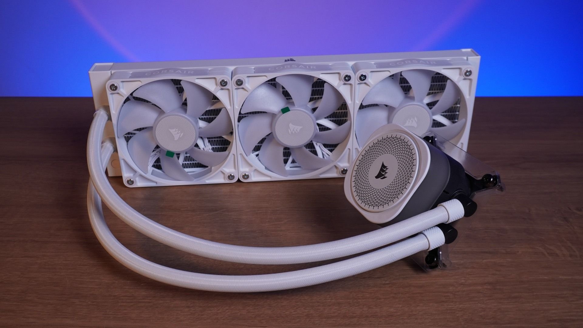 Corsair iCUE LINK TITAN 360 RX RGB vale a pena? Confira review do water cooler Corsair iCUE LINK TITAN 360 RX RGB vale a pena? Confira review do water cooler