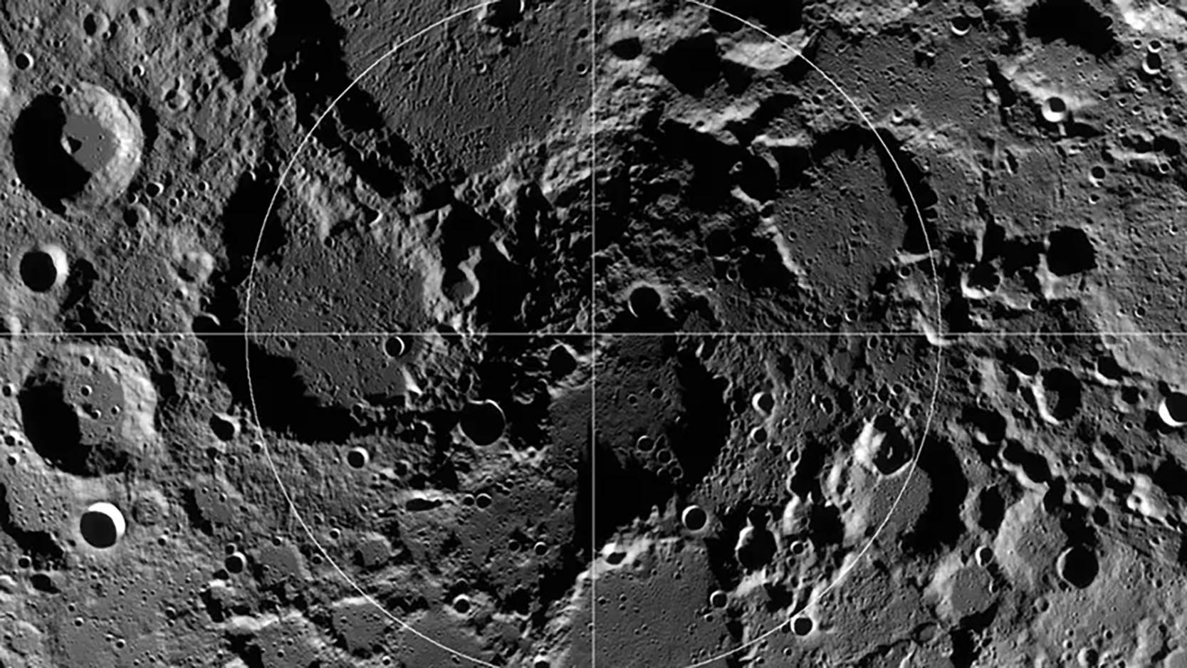 Metais em asteroides caídos na Lua podem valer mais de US$ 1 trilhão Metais em asteroides caídos na Lua podem valer mais de US$ 1 trilhão