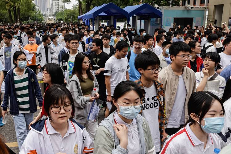 estudantes-chineses-indo-ao-gaokao