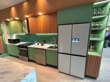 Geladeira Samsung Bespoke com IA tem recursos sensacionais e preço de carro usado