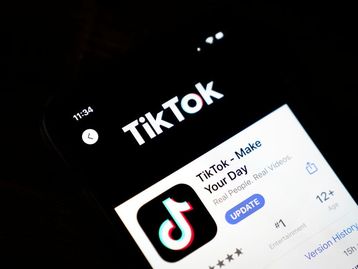 Manequins virtuais: TikTok lança avatares de IA que vão te vender produtos