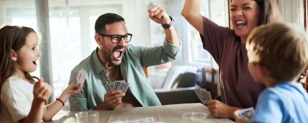 Renove sua coleção: jogos de cartas, memória e estratégia com desconto na Amazon