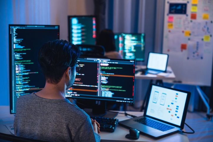 Google e Alura oferecem 100 mil vagas em curso gratuito para imersão em DevOps Google e Alura oferecem 100 mil vagas em curso gratuito para imersão em DevOps