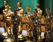 O que é um Oscar Honorário? Entenda prêmio que Tom Cruise e outros atores ganharam
