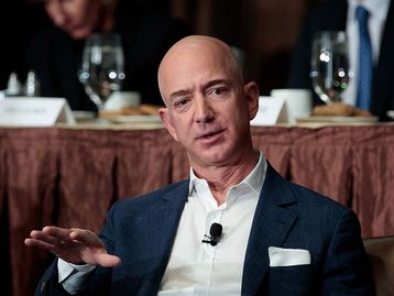 Jeff Bezos: quais celulares o fundador da Amazon já utilizou?