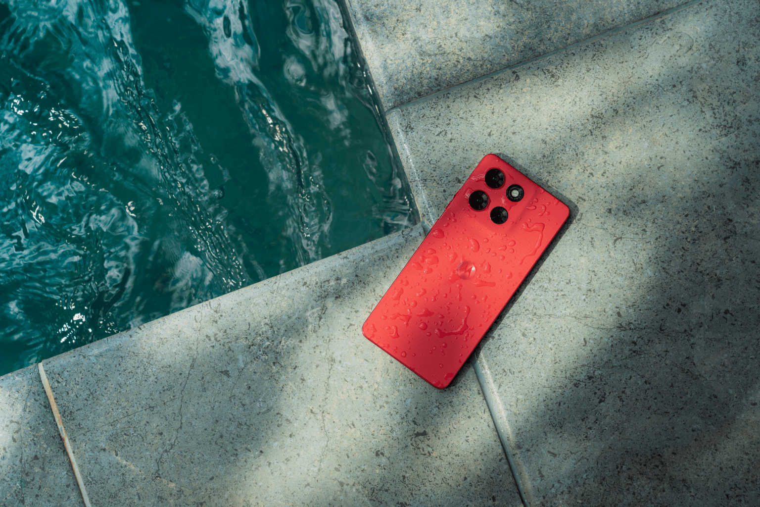 Moto G86 é lançado no Brasil com até 41h de bateria e IP69