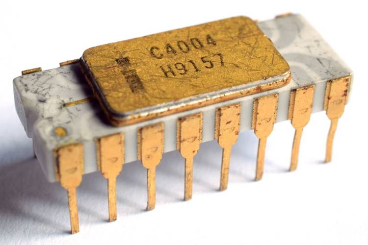 imagem-mostra-o-lendário-Intel-4004