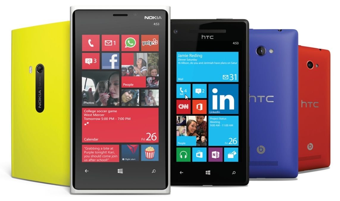 Aparelhos com Windows Phone 8, incluindo um Nokia Lumia. (Imagem: Divulgação/Microsoft)