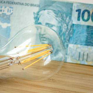 Imagem de Energia mais cara: confira dicas de uso dos eletrônicos para aliviar conta de luz