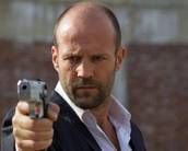 A carreira de Jason Statham e seu sucesso em filmes de ação