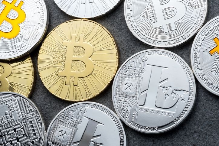 Adwares continuam principais ameaças a dispositivos móveis, revela estudo 3 ilustracoes-de-criptomoedas