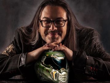 Criador de DOOM, John Romero diz que estúdio ainda está vivo após perder apoio da Xbox