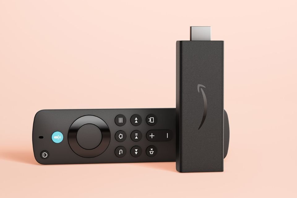 Fire TV Stick HD em promoção nas ofertas antecipadas do Prime Day; confira oportunidade As ofertas antecipadas do Prime Day já estão no ar e dão o tom do que vem por aí nos dias 15 e 16 de julho. Diversas categorias estão com descontos, incluindo eletrônicos, casa inteligente, livros, moda e dispositivos da Amazon. Para quem deseja economizar, essa é uma ótima oportunidade de garantir bons preços antes mesmo do início oficial do evento. fire-tv-stick-em-oferta-na-amazon.jpg
