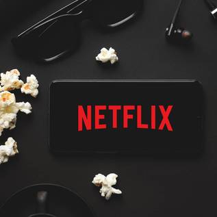 Imagem de Três séries de sucesso no streaming já foram canceladas por Netflix e HBO Max em julho! Veja quais
