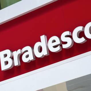 Imagem de BIA, assistente virtual do Bradesco, agora faz Pix por comandos de voz e texto no WhatsApp