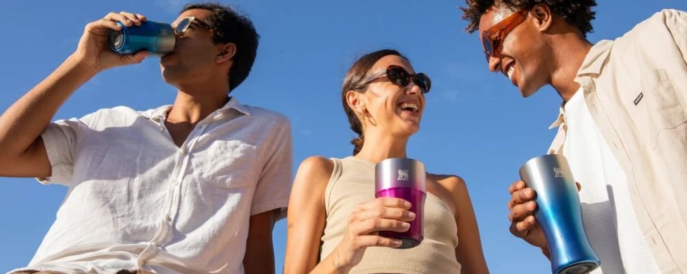 Amazon tem garrafas e copos Stanley com até 20% de desconto; confira