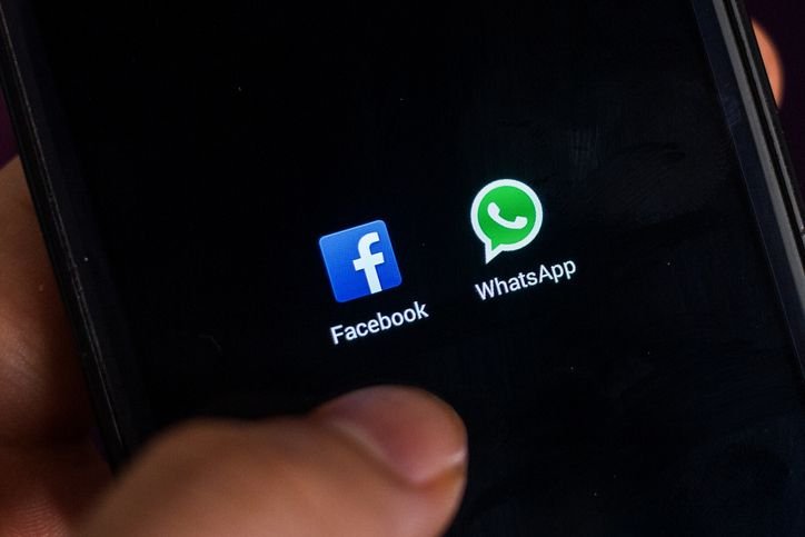 icones-do-facebook-e-do-whatsapp-no-celular