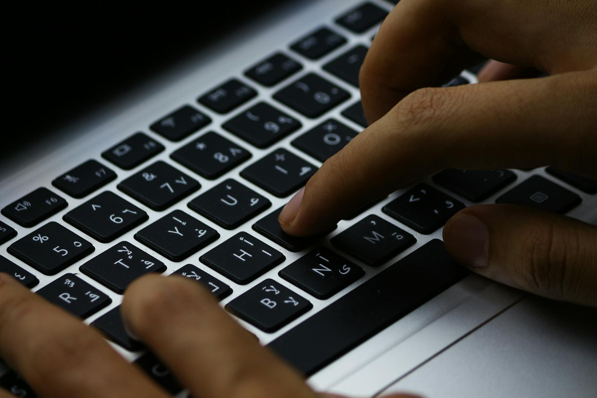 5 comportamentos que comprometem sua segurança online