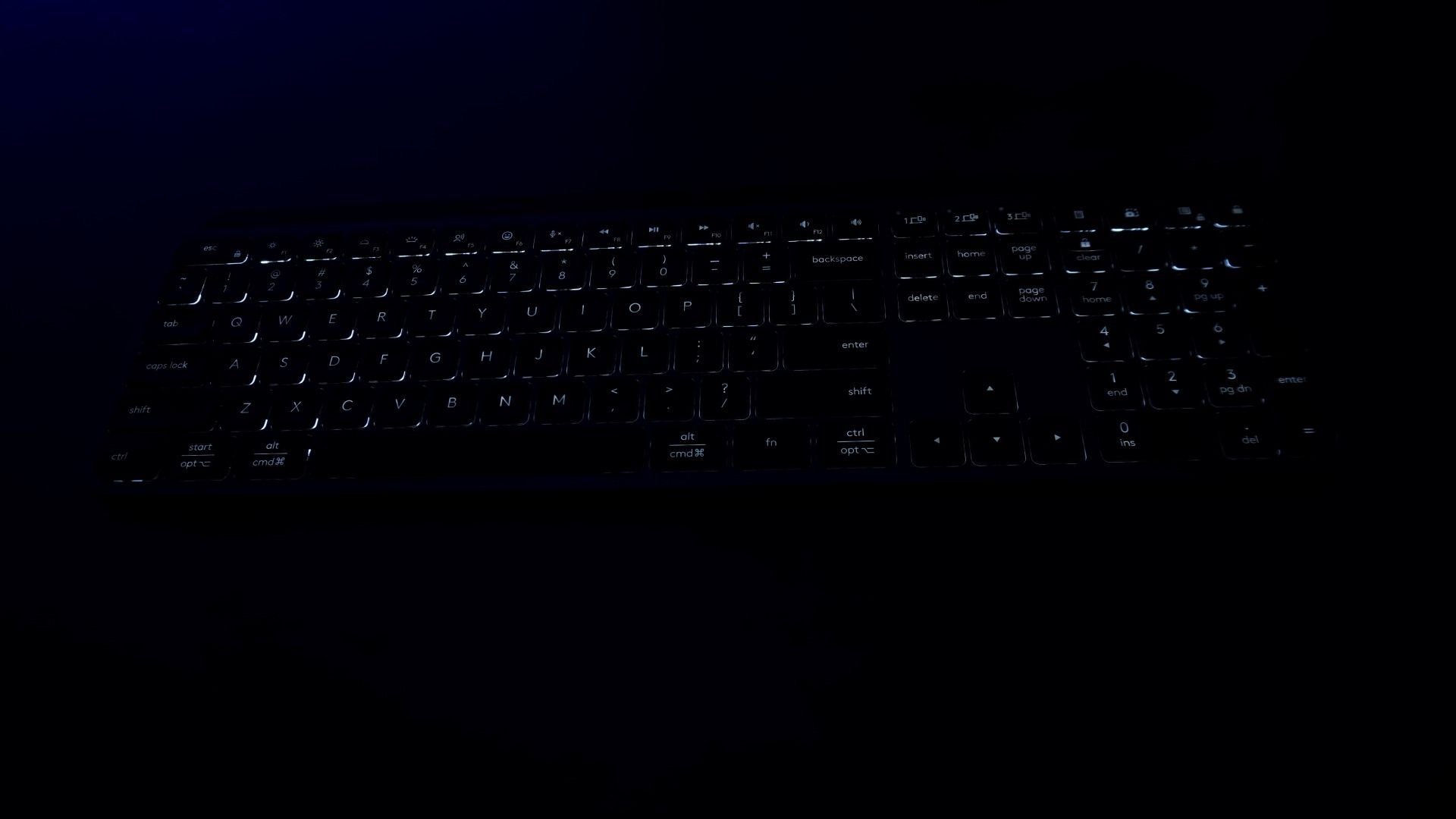 Logitech MX Keys S vale a pena? Teclado para trabalho surpreende (Review) A Logitech é extremamente cobiçada pelo seu extenso portfólio de periféricos gamer de alta qualidade e no Brasil figura entre as marcas favoritas dos consumidores de entrada e topo de linha. No cenário profissional as coisas não são tão diferentes e talvez até mais interessantes para a companhia, que tem um dos melhores teclados para produtividade: o Logitech MX Keys S. logitech-mx-keys-s-iluminação