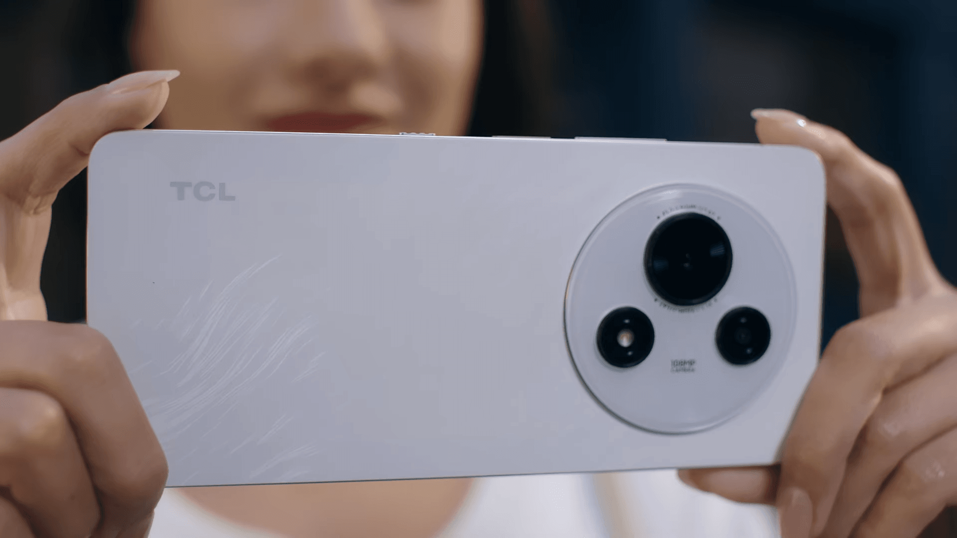 Lançamento da linha TCL 60 NXTPAPER no Brasil oferece melhorias em telas e câmeras 2 TCL 60 NXTPAPER em modo Max Ink