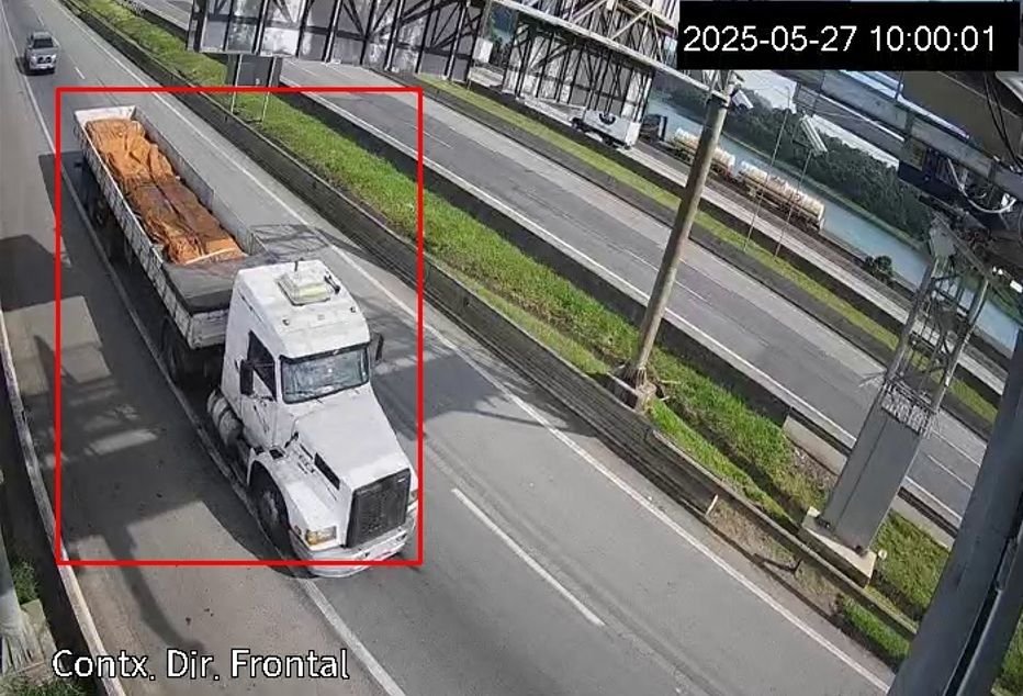 EagleVision: conheça o 'radar' brasileiro que mede a velocidade nas pistas e não multa As estradas brasileiras já contam com algumas tecnologias curiosas e inovadoras, como o pedágio sem cancela e o uso de drones para monitorar ultrapassagens proibidas. Para além delas, uma plataforma desenvolvida por uma empresa nacional também quer ocupar uma vaga nesse setor para auxiliar concessionárias e passageiros. eaglevision-caminhão-estrada-monitoramento