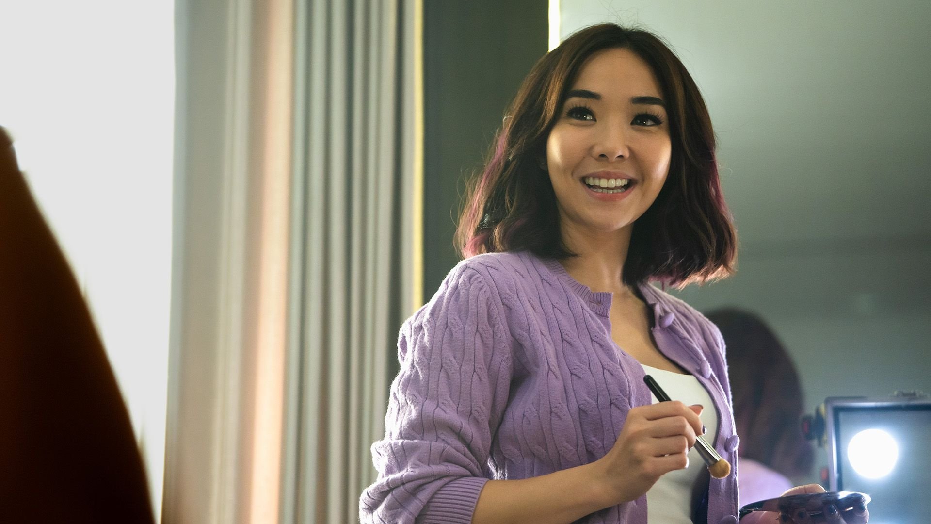 Entenda o final de Uma Mulher Comum, filme que está bombando na Netflix Desde que estreou, o filme Uma Mulher Comum vem ocupando o Top 10 da Netflix, fazendo companhia a diversos outros títulos que vêm dando o que falar na plataforma de streaming. O novo longa, original da Indonésia, traz um drama marcante e cheio de suspense. uma-mulher-comum.jpg