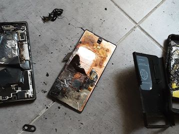 Pixel 6a pega fogo durante a recarga mesmo após atualização de correção do Google