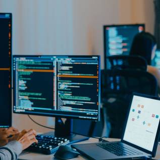 Imagem de IA no desenvolvimento de apps: entenda como a tecnologia está mudando o mercado