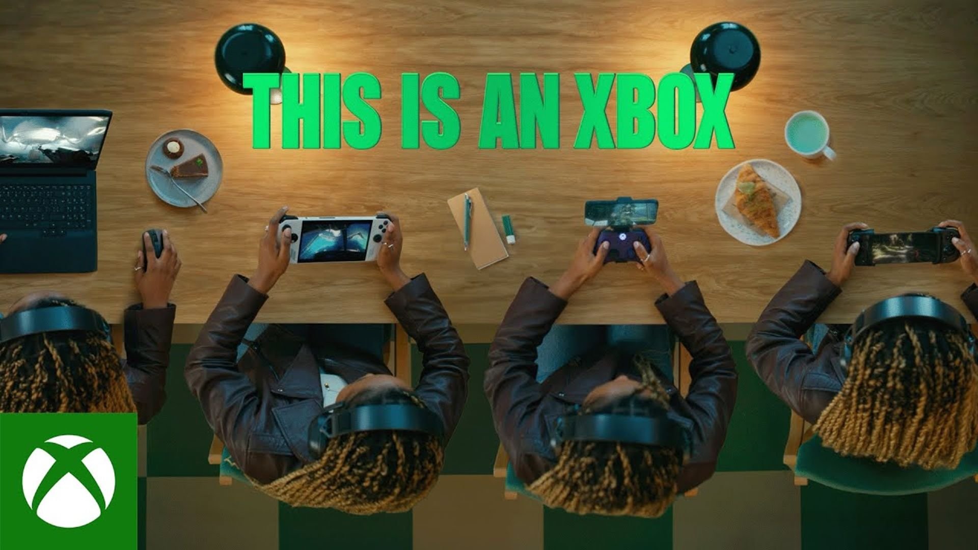 Afinal, o Xbox Game Pass está dando lucro? Veja resultados financeiros da Microsoft após demissões Julho começou conturbado para mais de 9 mil funcionários da Microsoft, que foram desligados de seus cargos em várias frentes na empresa — incluindo na vertical de games. Para muitos, essa estratégia parecia sugerir que o Xbox não estava se saindo tão bem em seu modelo de negócios, mas as notícias de hoje dizem o contrário. Afinal, o Xbox Game Pass está dando lucro? Veja resultados financeiros da Microsoft após demissões