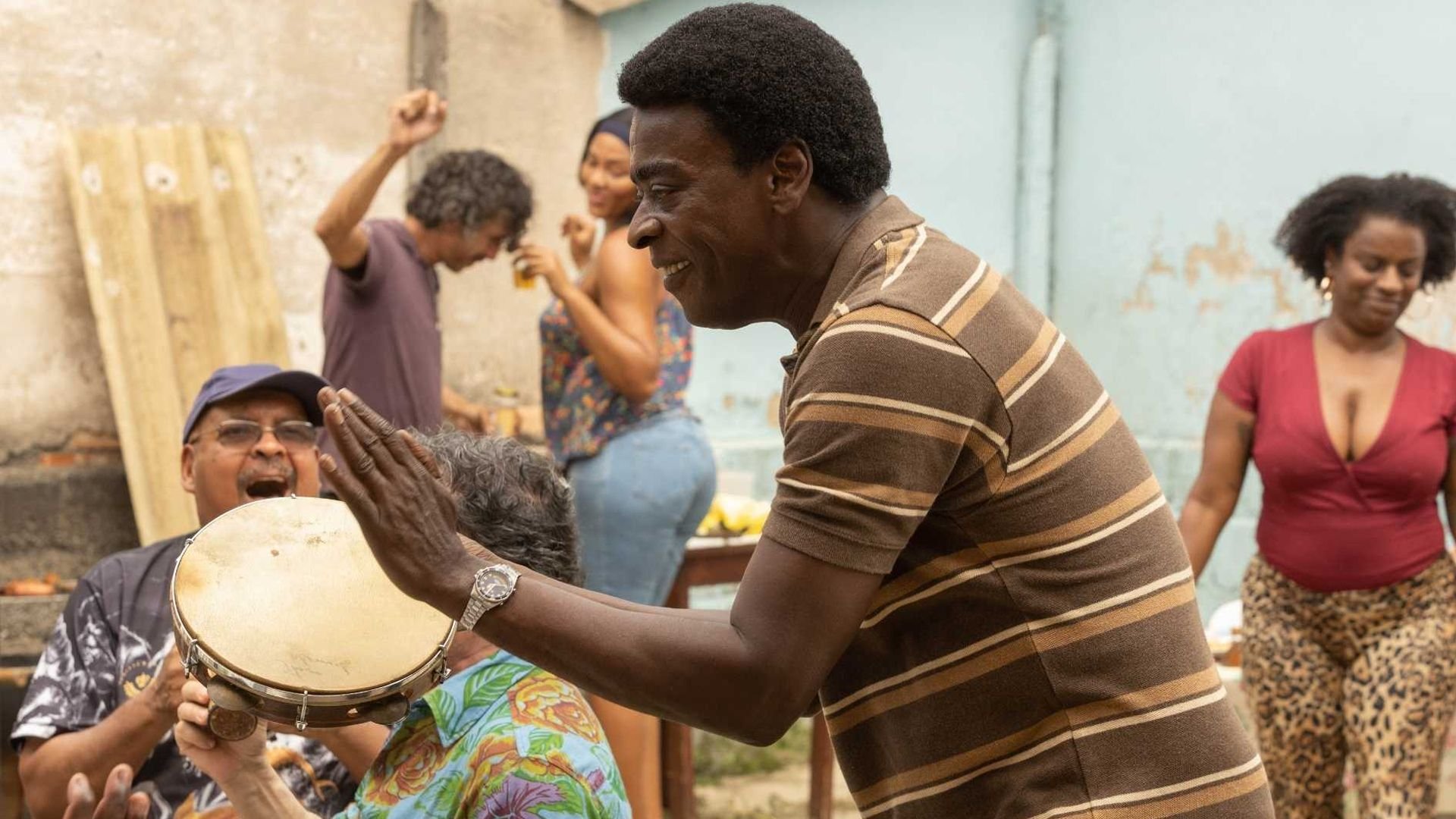 Wandinha, Uma Sexta-Feira Mais Louca Ainda e mais! Os lançamentos de filmes e séries da semana (03/08) A primeira semana de agosto traz ótimas estreias no streaming e nos cinemas, desde sequências de um filme de sucesso dos anos 2000 até a segunda temporada de uma série que rapidamente se tornou um fenômeno na Netflix. Wandinha, Uma Sexta-Feira Mais Louca Ainda e mais! Os lançamentos de filmes e séries da semana (03/08)