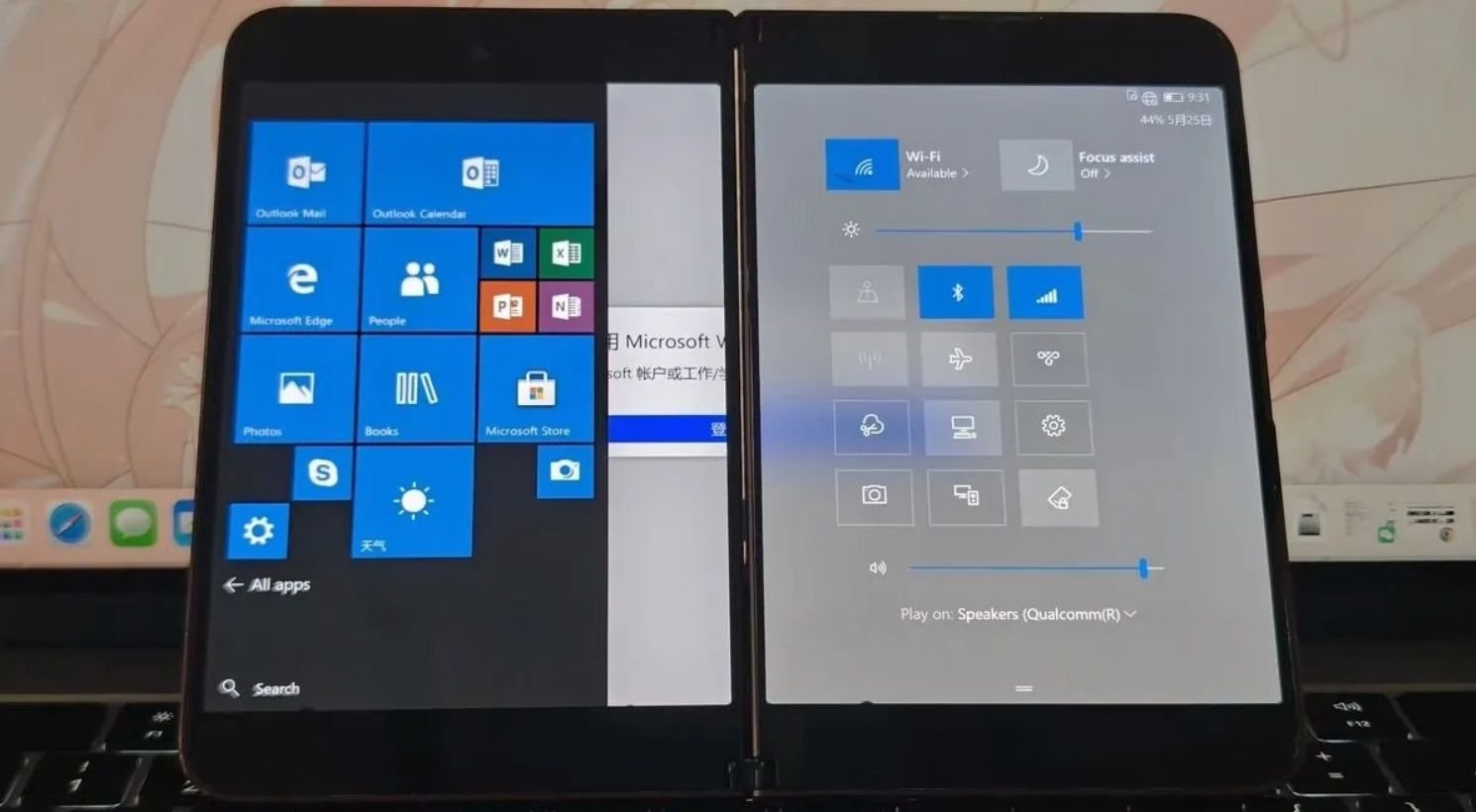 Protótipo cancelado de Windows Phone com duas telas aparece em site de leilão A história da Microsoft com celulares parece ter se encerrado, mas com frequência ainda surgem detalhes sobre projetos cancelados da companhia. A novidade mais recente nesse campo apareceu nos últimos dias e envolve um Windows Phone que quase saiu no fim da linha da plataforma, mas também acabou descontinuado apesar de ter empolgado a comunidade pelos rumores. windows-phone-andromeda-prototipos-leilão-aberto