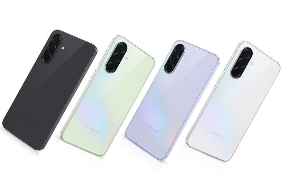 Galaxy A36 de 256GB da Samsung pelo menor preço; confira A Samsung é uma das marcas mais populares e consolidadas no mercado de smartphones, com linhas que atendem diferentes perfis de consumidores. Entre os modelos de destaque está a linha Galaxy A, conhecida por equilibrar desempenho, design e preço competitivo, sendo ideal para quem busca tecnologia atualizada sem pagar muito. celular-samsung-256GB.jpg