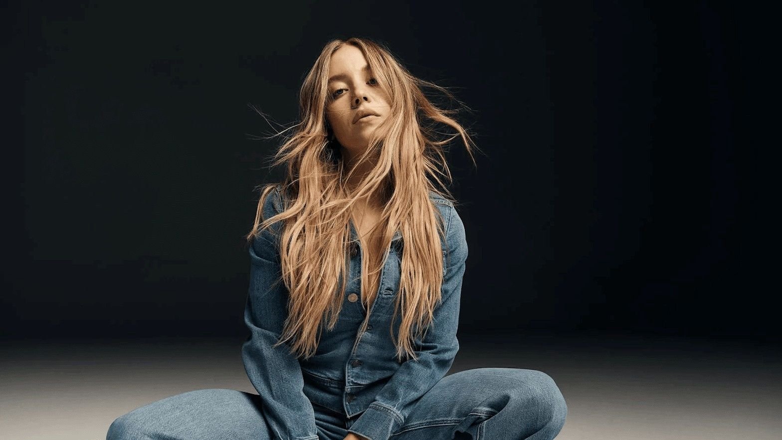 O que está acontecendo com Sydney Sweeney? Entenda polêmica